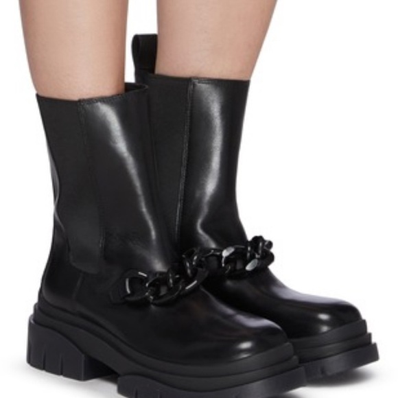 ✨Host pick✨Ash Fashion Black Combat Boots with Chain Accent - Picture 1 of 11